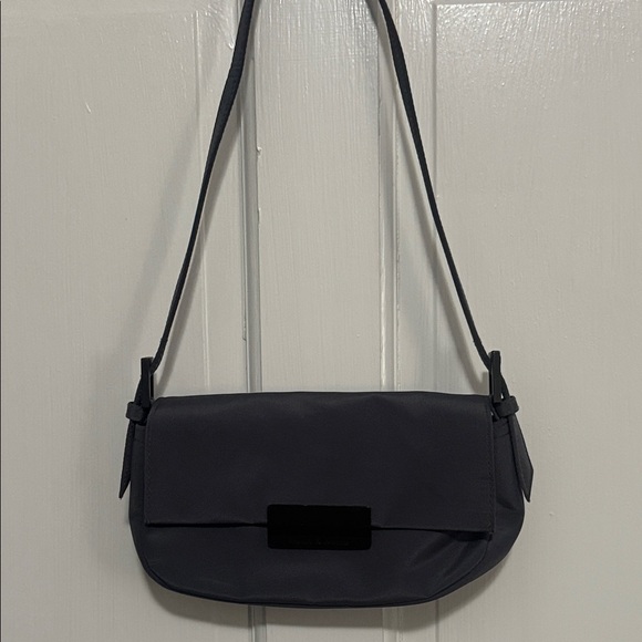 Chic Gray Women's Shoulder Bag - Picture 1 of 2